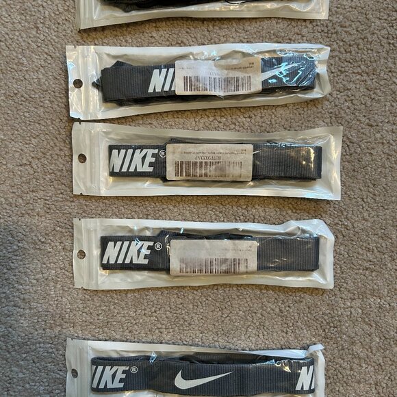 Nike Lanyards Detachable Keychain Badge ID Holders Gray White Lot of 5 NWT - Picture 1 of 4
